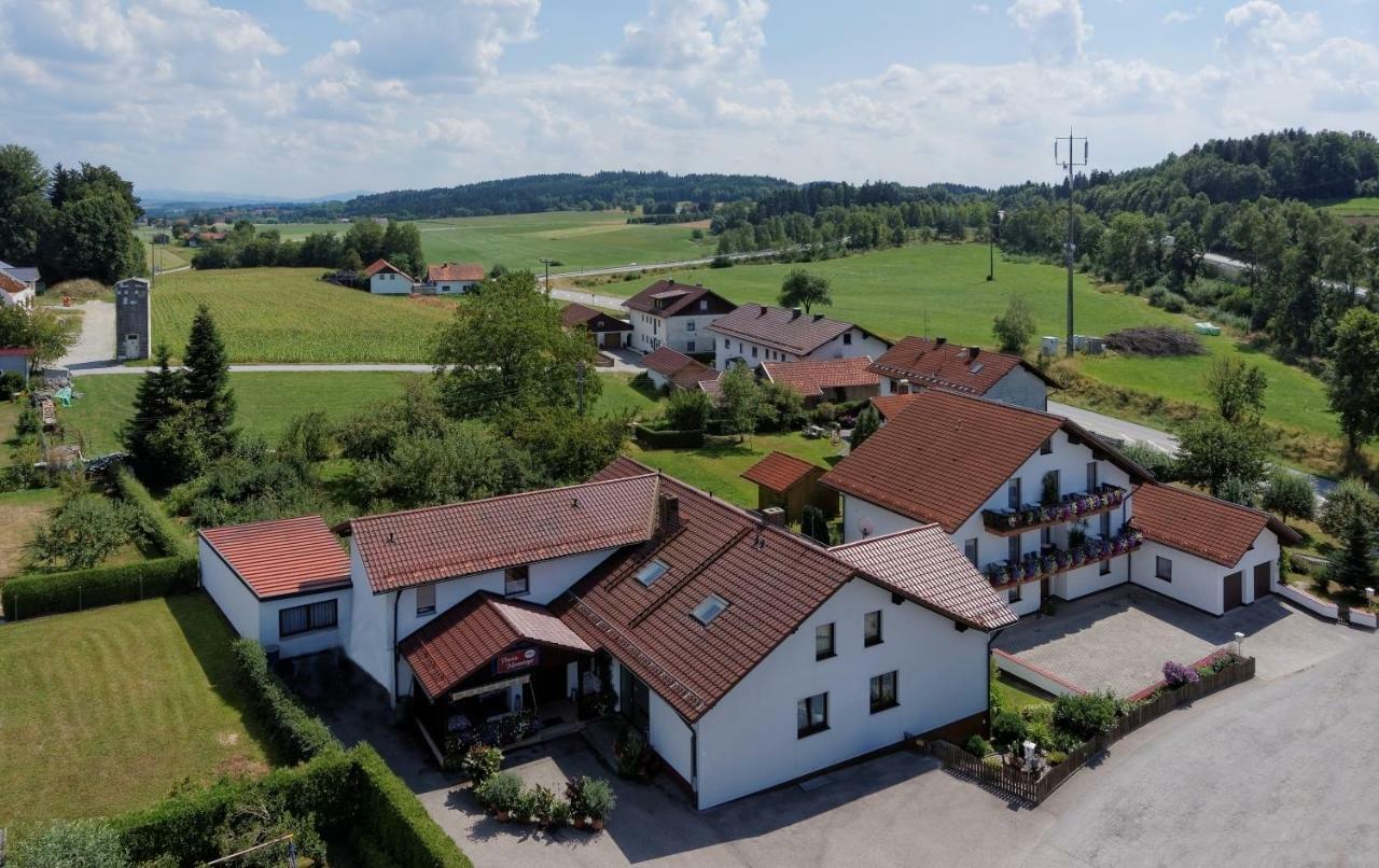 Pension Memminger Windorf  Buitenkant foto