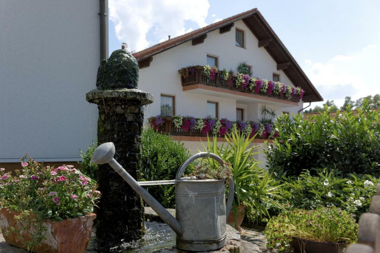 Pension Memminger Windorf  Buitenkant foto
