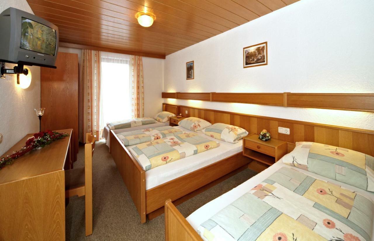 Pension Memminger Windorf  Buitenkant foto